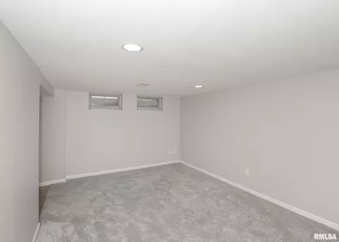 3605 37th St, Moline, IL 61265 photo 25