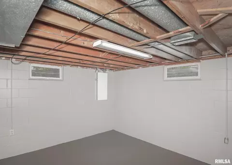 3605 37th St, Moline, IL 61265 photo 32