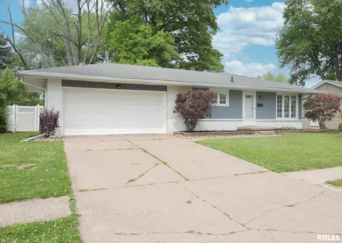 3605 37th St, Moline, IL 61265 photo 2