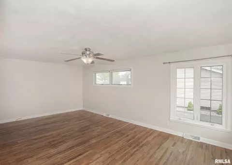 3605 37th St, Moline, IL 61265 photo 15