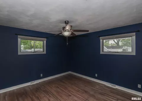 3605 37th St, Moline, IL 61265 photo 18