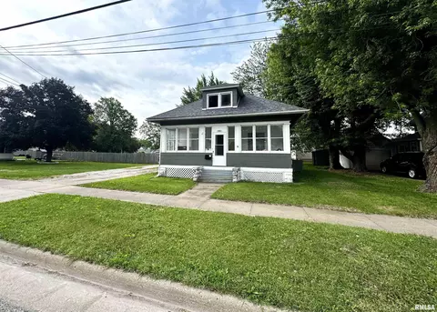 406 SW 3rd St, Aledo, IL 61231