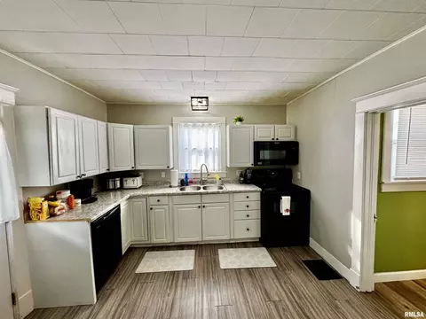 406 SW 3rd St, Aledo, IL 61231 photo 13