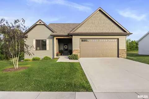 701 Sweet Wood Ln, Blue Grass, IA 52726