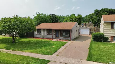 5025 44th Ave, Moline, IL 61265