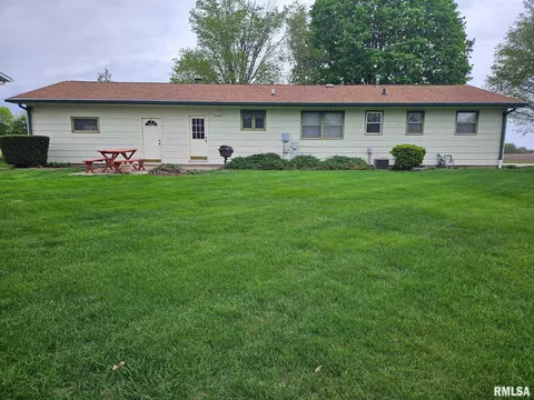 1523 7th St, Orion, IL 61273 photo 4