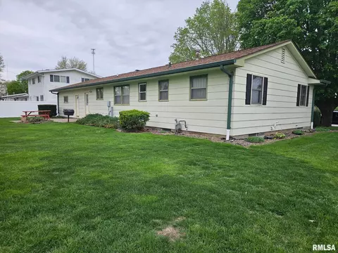 1523 7th St, Orion, IL 61273 photo 5