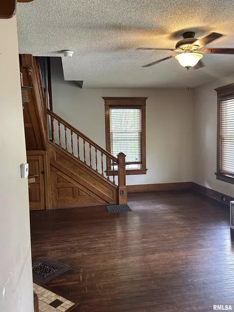 100 Lincoln St, Anna, IL 62906 photo 5
