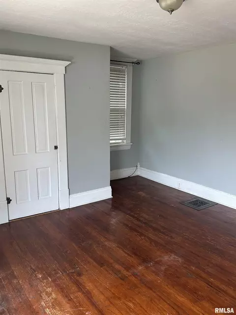 100 Lincoln St, Anna, IL 62906 photo 14