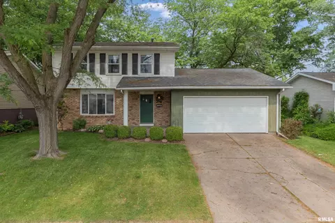 1328 N Stark St, Davenport, IA 52804