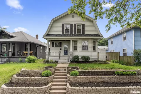 2723 Iowa St, Davenport, IA 52803