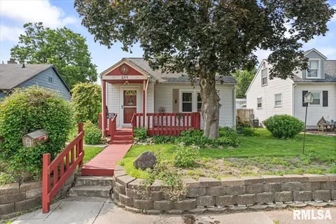 243 W 32nd St, Davenport, IA 52803