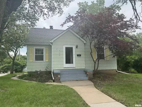 2139 10th St, East Moline, IL 61244