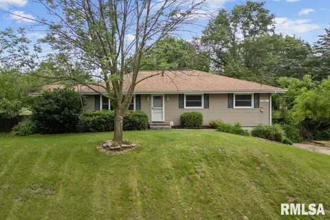 8421 55th St, Coal Valley, IL 61240