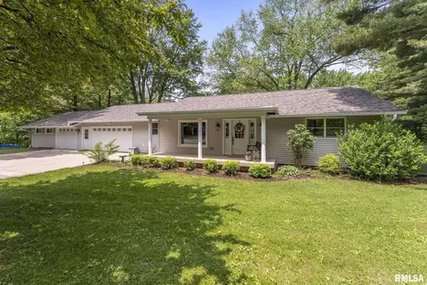 11 Shady Ln, Geneseo, IL 61254