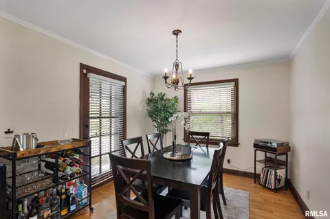 2323 16th Ave, Moline, IL 61265 photo 8