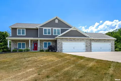 11669 131st Street Ct, Davenport, IA 52804