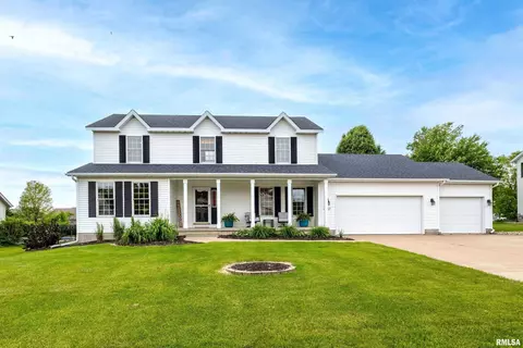 4837 White Post Rd, Bettendorf, IA 52722