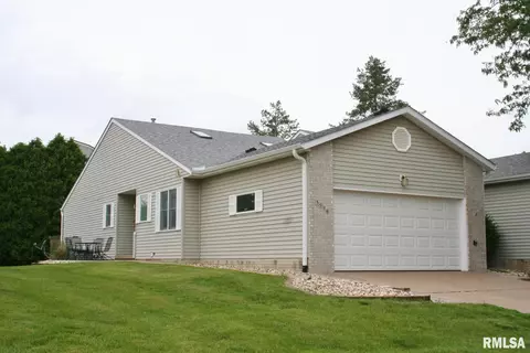 3996 Partridge Cir, Bettendorf, IA 52722