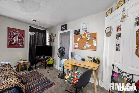 753 14th St, Moline, IL 61265 photo 9