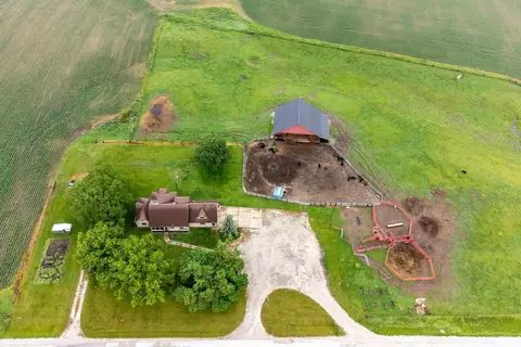 976 140th Ave, Joy, IL 61260 photo 2