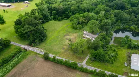 8873 Bennett Rd, Benton, IL 62812 photo 39