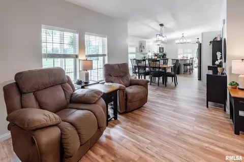 8873 Bennett Rd, Benton, IL 62812 photo 8