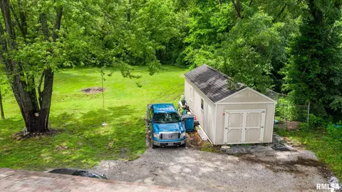 8873 Bennett Rd, Benton, IL 62812 photo 4