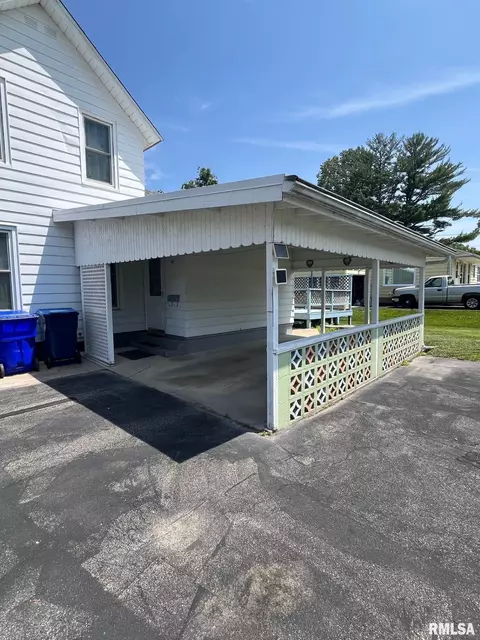 246 Willard St, Kewanee, IL 61443 photo 2