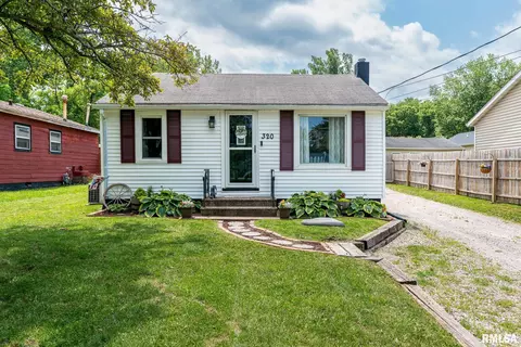 320 14th Ave E, Milan, IL 61264