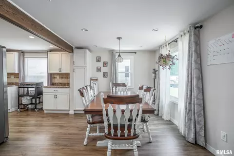 320 14th Ave E, Milan, IL 61264 photo 3