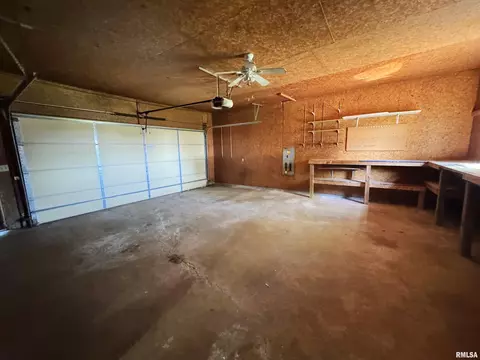 310 N 3rd Ave, Chenoa, IL 61726 photo 23