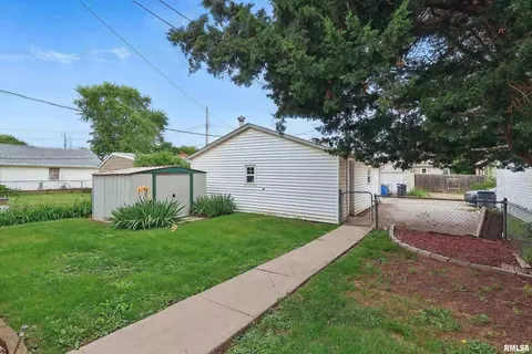 2947 12th Ave, Moline, IL 61265 photo 8