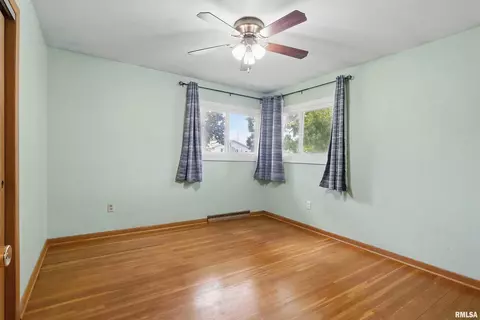 427 16th St, Silvis, IL 61282 photo 10