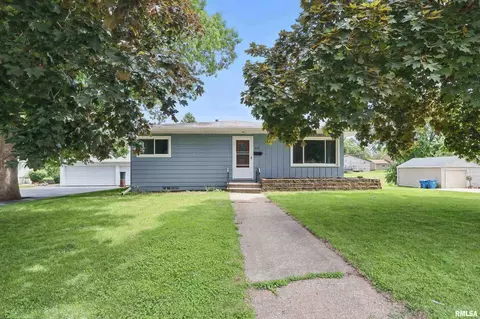 427 16th St, Silvis, IL 61282 photo 3