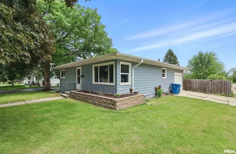 427 16th St, Silvis, IL 61282 photo 2