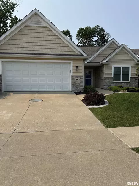 2503 Pheasant Creek Cir, Davenport, IA 52807