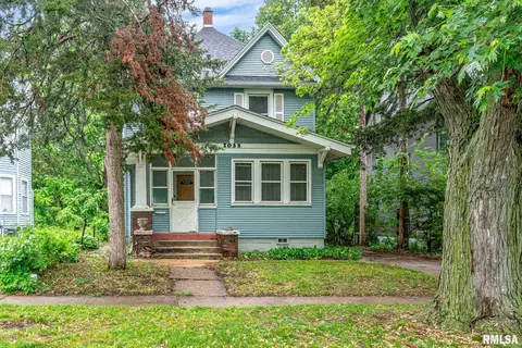 1032 Kirkwood Blvd, Davenport, IA 52803
