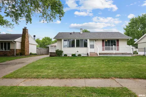 409 W 30th Ave, Milan, IL 61264