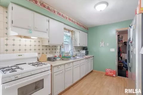1019 13th St, Silvis, IL 61282 photo 16
