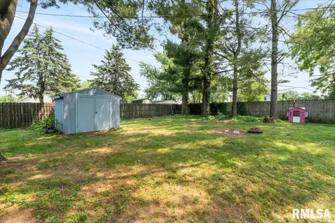 1019 13th St, Silvis, IL 61282 photo 7