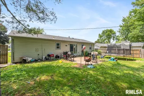 1019 13th St, Silvis, IL 61282 photo 5