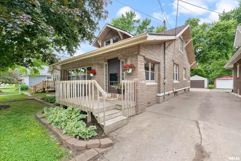2181 18th St, East Moline, IL 61244
