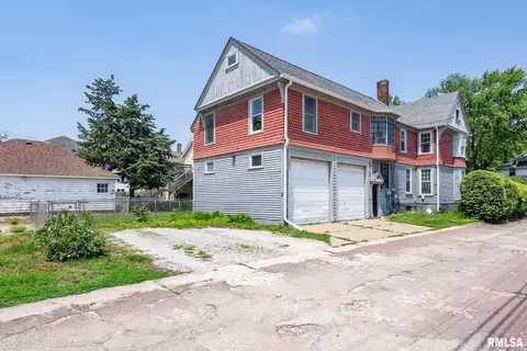 117 W 14th St, Davenport, IA 52803