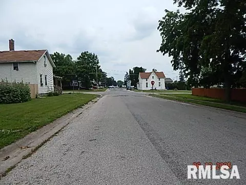 708 3rd St, Buffalo, IA 52728 photo 2