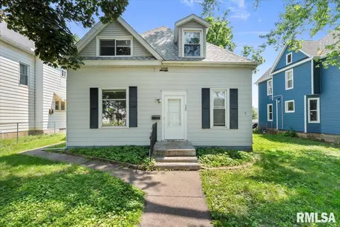 723 W 17th St, Davenport, IA 52804