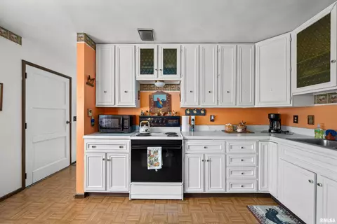 405 E Henry St, Cambridge, IL 61238 photo 7