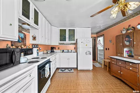 405 E Henry St, Cambridge, IL 61238 photo 8