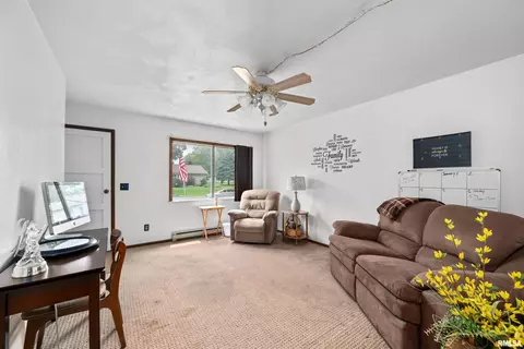 405 E Henry St, Cambridge, IL 61238 photo 5