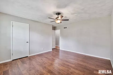 3611 75th St, Moline, IL 61265 photo 29